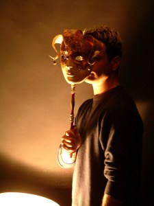 daniel-and-the-mask-1542885-639x852