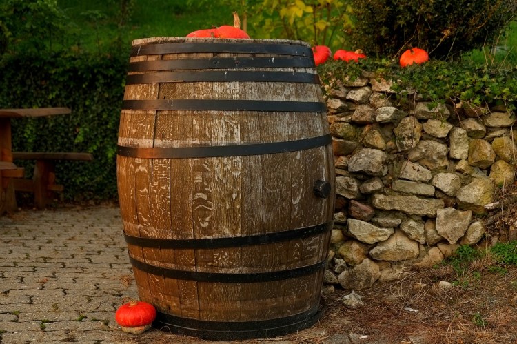 wine-barrel-1772439_1280.jpg
